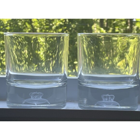 CROWN ROYAL floating crown on pillow 3D Hologram Rocks whiskey Glass set of 2 - Picture 12 of 16